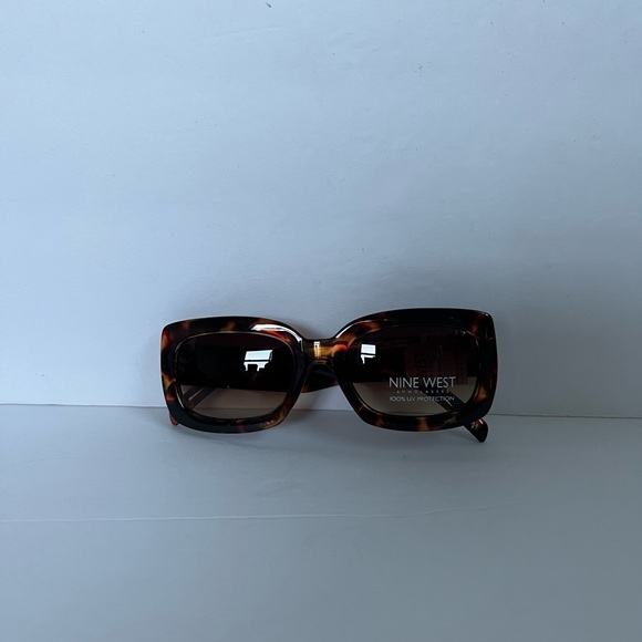 NWT NINE WEST TORTOISE SUNGLASSES EYEWEAR ACCESSORY - Picture 4 of 7